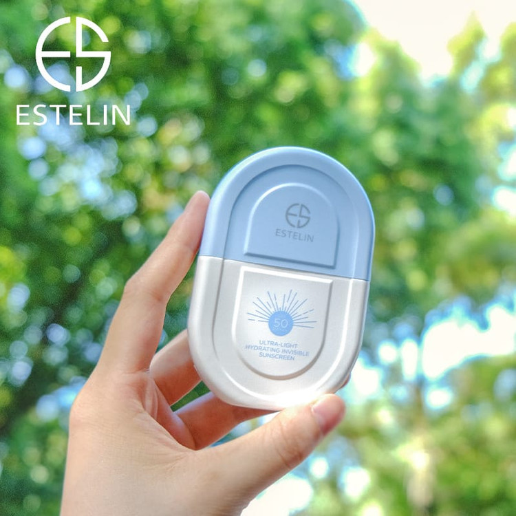 کرم ضد آفتاب بدون رنگ استلین، 50 SPF، مدل ultra light، مناسب انواع پوست و حجم 50 میلیلیتر